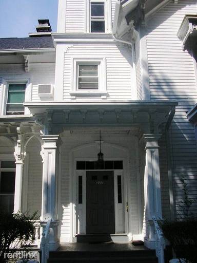 Main picture of 231 N Main St