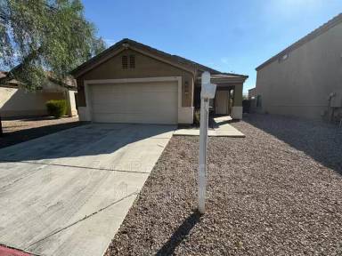 Main picture of 435 S Sabrina