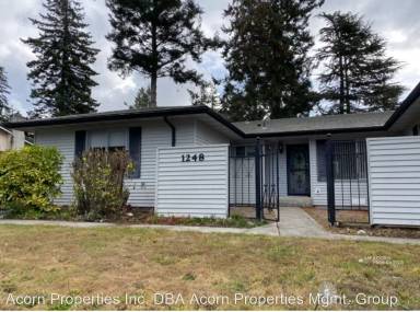 Main picture of 1248 NE Oleary St