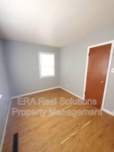 Main picture of 1562 Huxley Dr