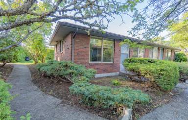 Main picture of 9502 Whitman Ave SW