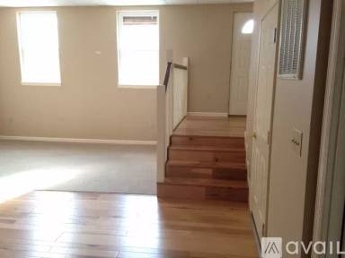 Main picture of 494 Mill St