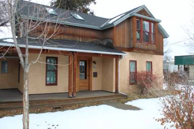 Main picture of 549 E Mendenhall St