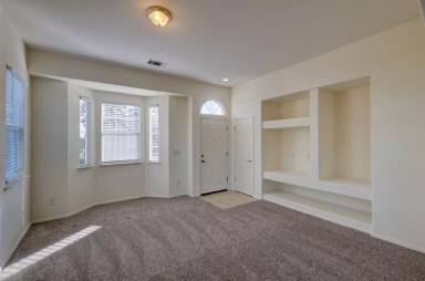 Main picture of 617 W Fontaine Ln