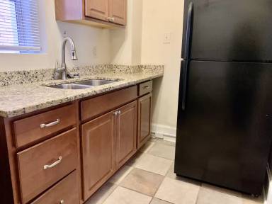 Main picture of 1217 Colonial Ave