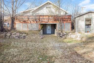 Main picture of 1303 Langmeyer St