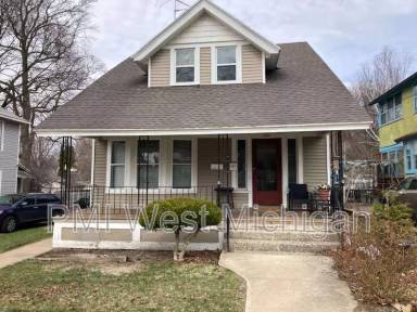 Main picture of 337 Cedar St NE