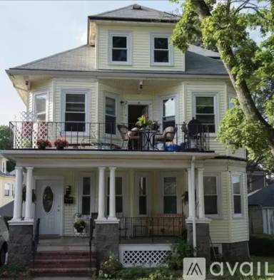 Main picture of 106 Brook Rd
