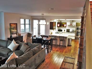 Main picture of 215 2nd St