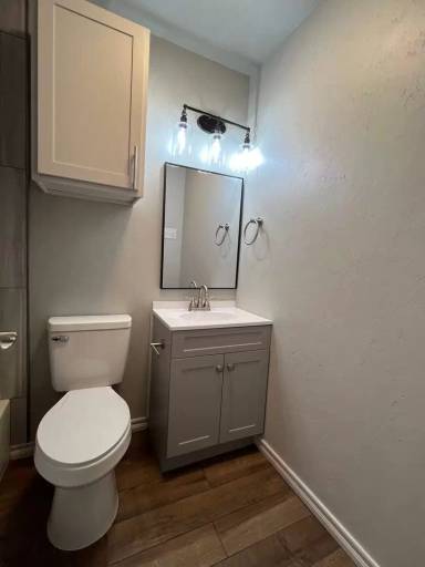 Main picture of 5813 NW Elm Ave