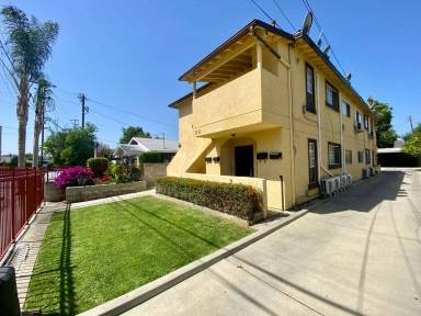 Main picture of 1131 N Avenue 56