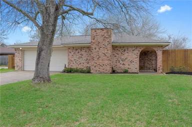 Main picture of 3012 Jennifer Dr