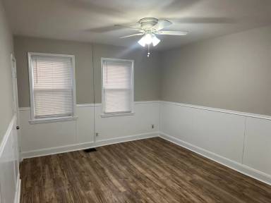 Main picture of 2907 Yorkway