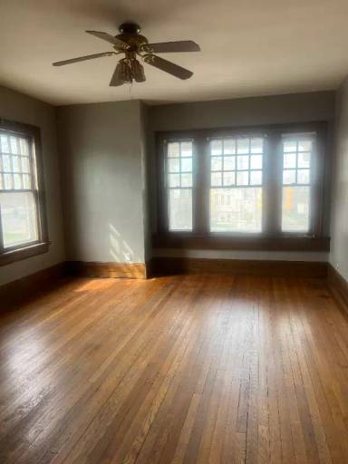 Main picture of 283 Park Ave W
