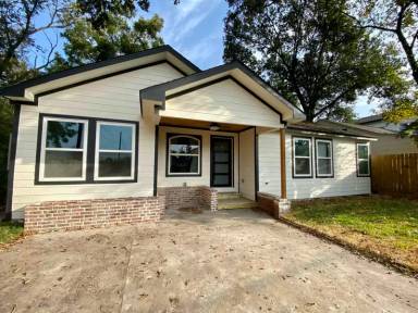 Main picture of 311 Sikes St