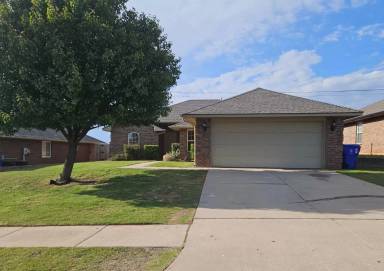 Main picture of 221 Dollina Ct