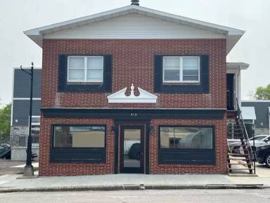 Main picture of 519 1/2 1st St S