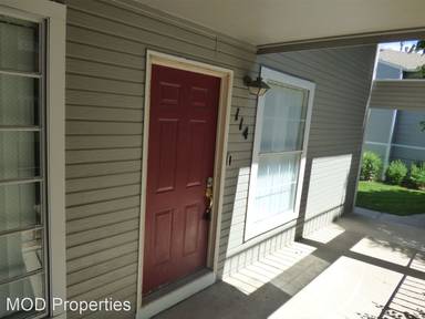 Main picture of 4450 S Pitkin St