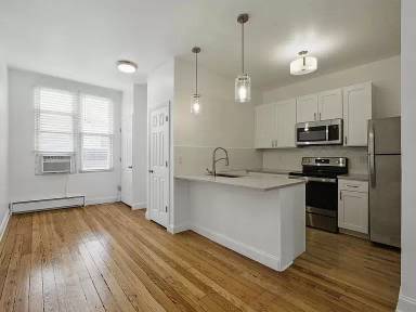 Main picture of 522 Jefferson St