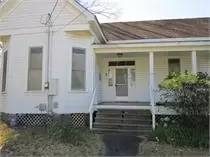 Main picture of 416 E Mississippi Ave