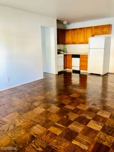 Main picture of 2 Van Wart Ave