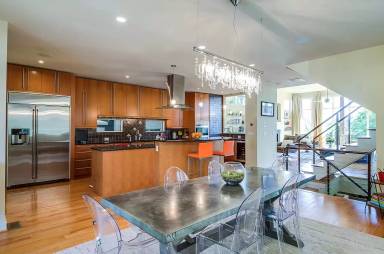 Main picture of 1185 Barnes St NW