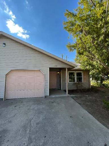 Main picture of 1704 S Pinestone Ct