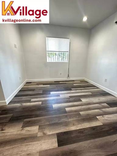 Main picture of 1565 W 36th St