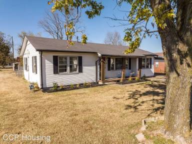 Main picture of 5116 S 32nd St