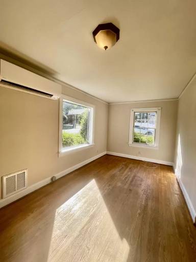Main picture of 4521 Locksview Rd