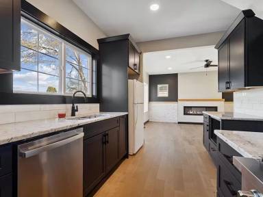 Main picture of 222 S Grandview Ave