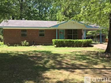 Main picture of 1502 Gordon Dr