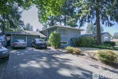 Main picture of 14545 NE Brazee Ct
