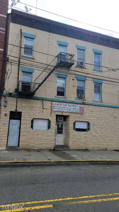 Main picture of 300 Paterson Plank Rd