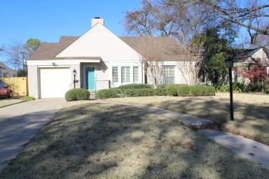 Main picture of 6132 Locke Ave