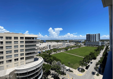 Main picture of Four Midtown