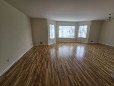 Main picture of 567 35th Ave