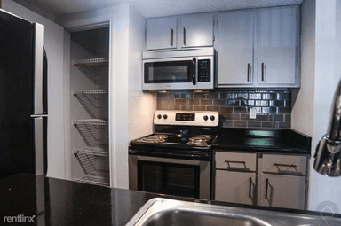 Main picture of 2236 Douglas