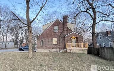 Main picture of 1341 Meridian St