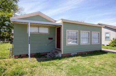 Main picture of 3206 Kirkman St