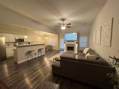 Main picture of 117 Robin Hood Ct