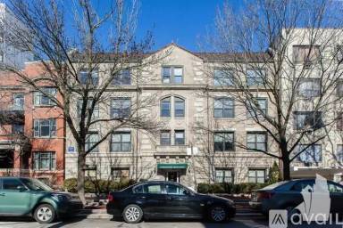 Main picture of 540 W Wellington Ave