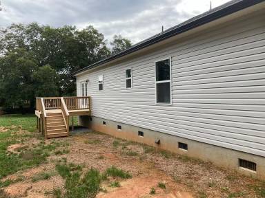 Main picture of 2037 Powerline Dr