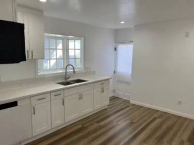 Main picture of 5915 Gardenia Ave