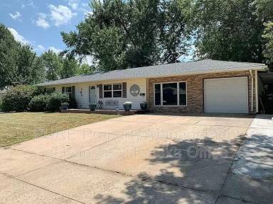 Main picture of 3329 SW Kiowa St