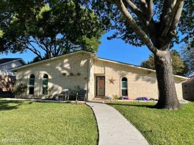 Main picture of 2213 Overglen Dr