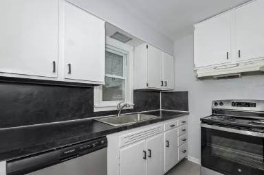 Main picture of 3518 Hazelhurst Ave
