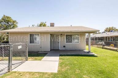 Main picture of 707 Washington Ave