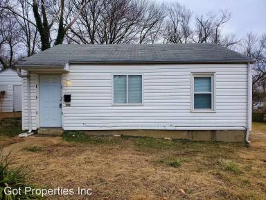 Main picture of 302 Mueller Ave