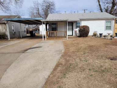 Main picture of 319 E Coe Dr